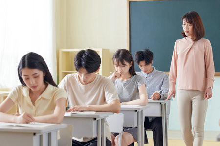 2025年基礎(chǔ)醫(yī)學(xué)在職研究生報名及考試時間、注意事項詳解