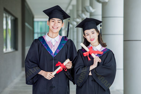 新聞與傳播非全日制研究生學費一覽表2025年！一年多少錢？