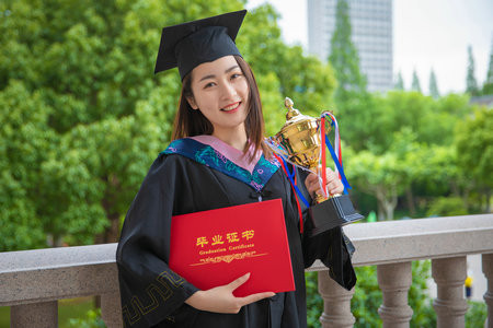 西南民族大学非全日制研究生报考条件2025年