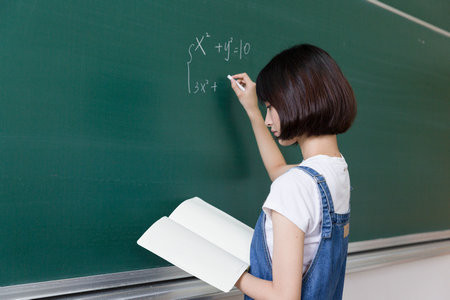 美國羅商大學國際博士報名入口2025年