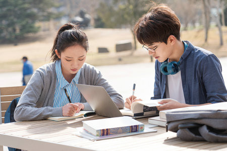 天津財(cái)經(jīng)大學(xué)同等學(xué)力申碩報(bào)考條件2025年