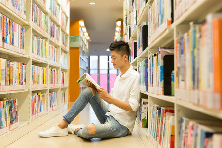美国罗商大学国际硕士报考条件及流程2025年