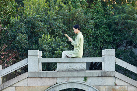 上海大學(xué)MF報(bào)考條件及流程2025年