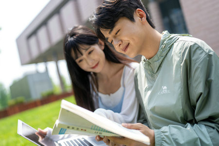 2026陜西工商管理碩士學(xué)院非全日制研究生考試考什么科目？