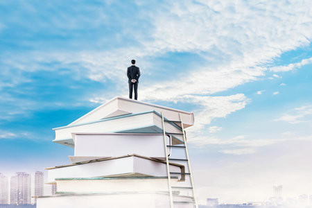 2026上海財(cái)經(jīng)大學(xué)MF考試考什么科目？