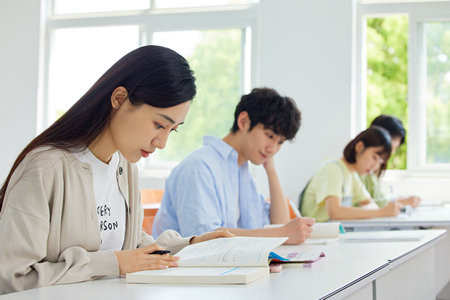 2026河南財經政法大學MPA考試考什么科目？