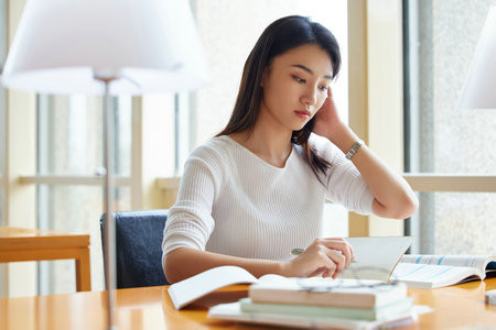 2026齐齐哈尔大学MPAcc考试考什么科目？