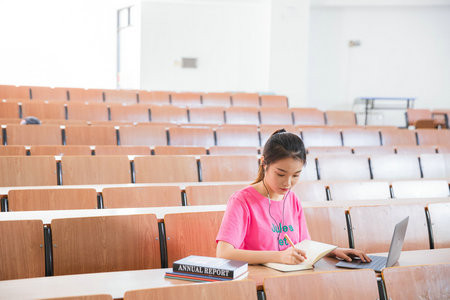 2026河南醫藥大學MPA考試考什么科目？