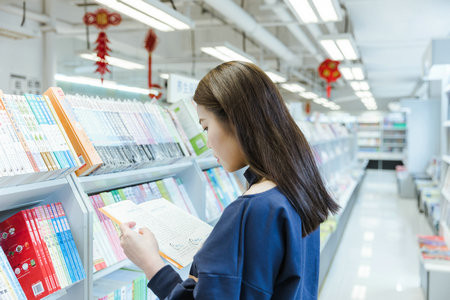 2026上海財經大學非全日制研究生考試考什么科目？