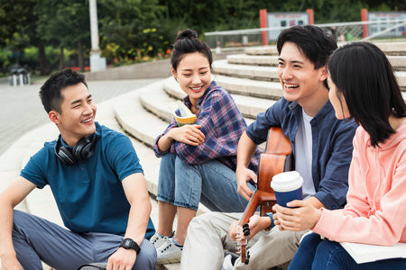 湖南師范大學在職研究生在哪里報名？