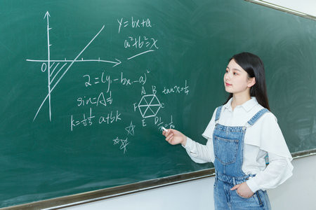 中國石油大學(華東)在職研究生在哪里報名？