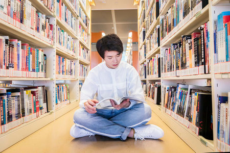 甘肅中醫(yī)藥大學非全日制研究生復(fù)試怎么準備？