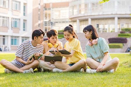 華東政法大學MPA幾月份出成績？