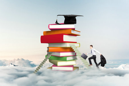 山東理工大學金融專碩幾月份出成績？