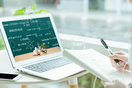 湖北大學(xué)MPAcc幾月份出成績？