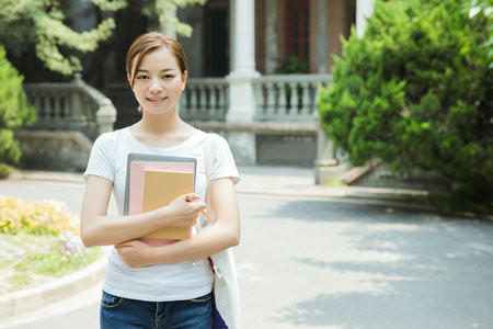 天津商業(yè)大學(xué)在職研究生招生學(xué)院介紹