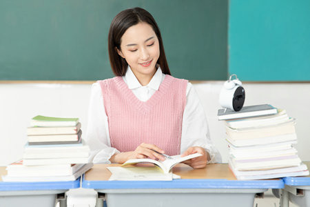 2025年新疆师范大学在职研究生招生简章