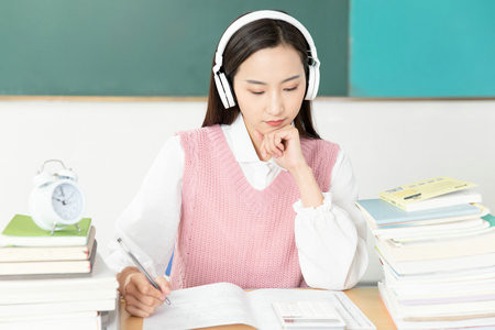 2025年甘肅中醫(yī)藥大學在職研究生招生簡章