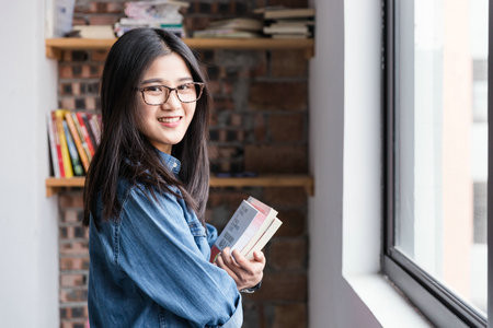 2025年應(yīng)用經(jīng)濟學(xué)在職研究生招生簡章