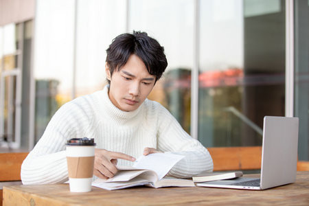 2026年天津商業(yè)大學(xué)非全日制研究生招生簡(jiǎn)章