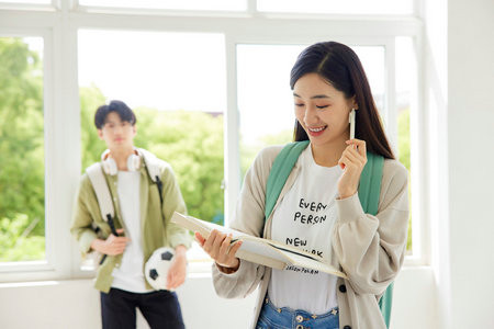 羅維拉·依維爾基里大學(xué)國際碩士招生簡(jiǎn)章2026